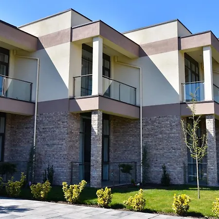 Corner House Aparthotel