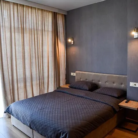 Corner House Aparthotel Odessa
