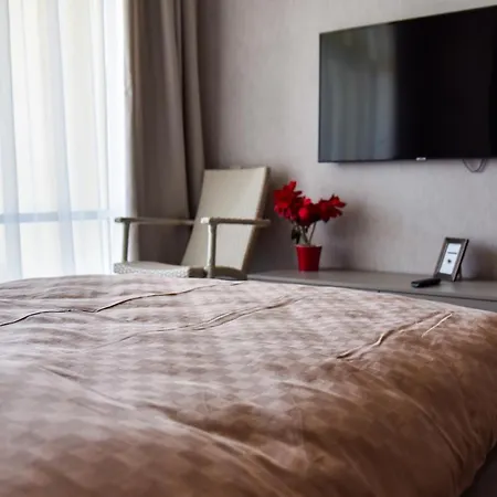 Corner House Aparthotel