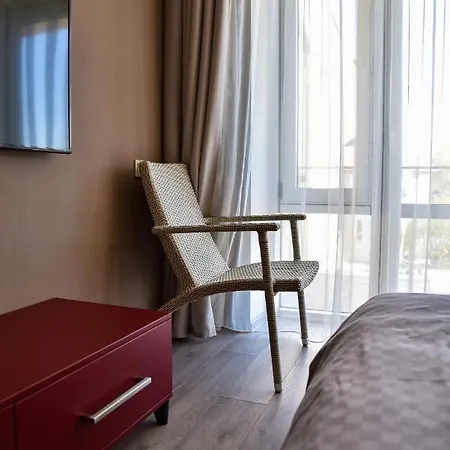 Aparthotel Corner House